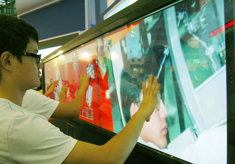 IRM Touch's infrared touch frame participated in the China international high technology fair